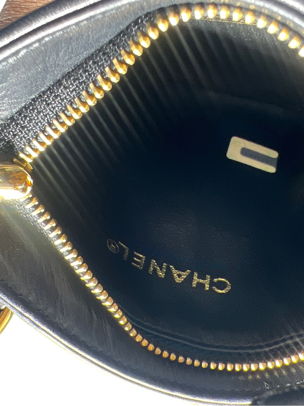 CHANEL Timeless CC Belt Bag - Picture 4 of 7